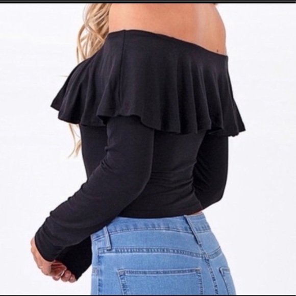 Hearts & Hips Black Off Shoulder Ruffled Long Sleeve Cropped Top - Picture 7 of 8